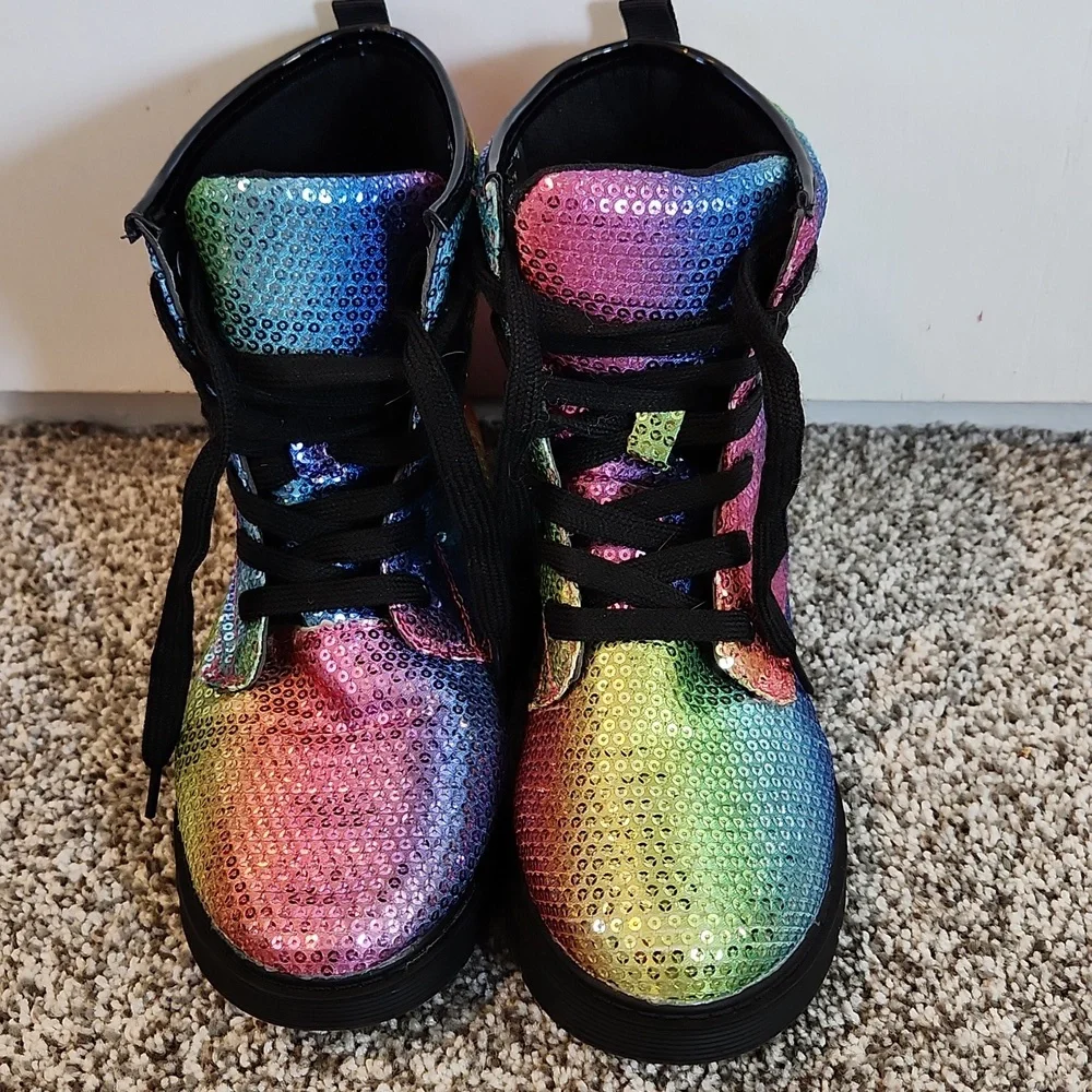 Girls size 3 Jessica Carlyle Boots